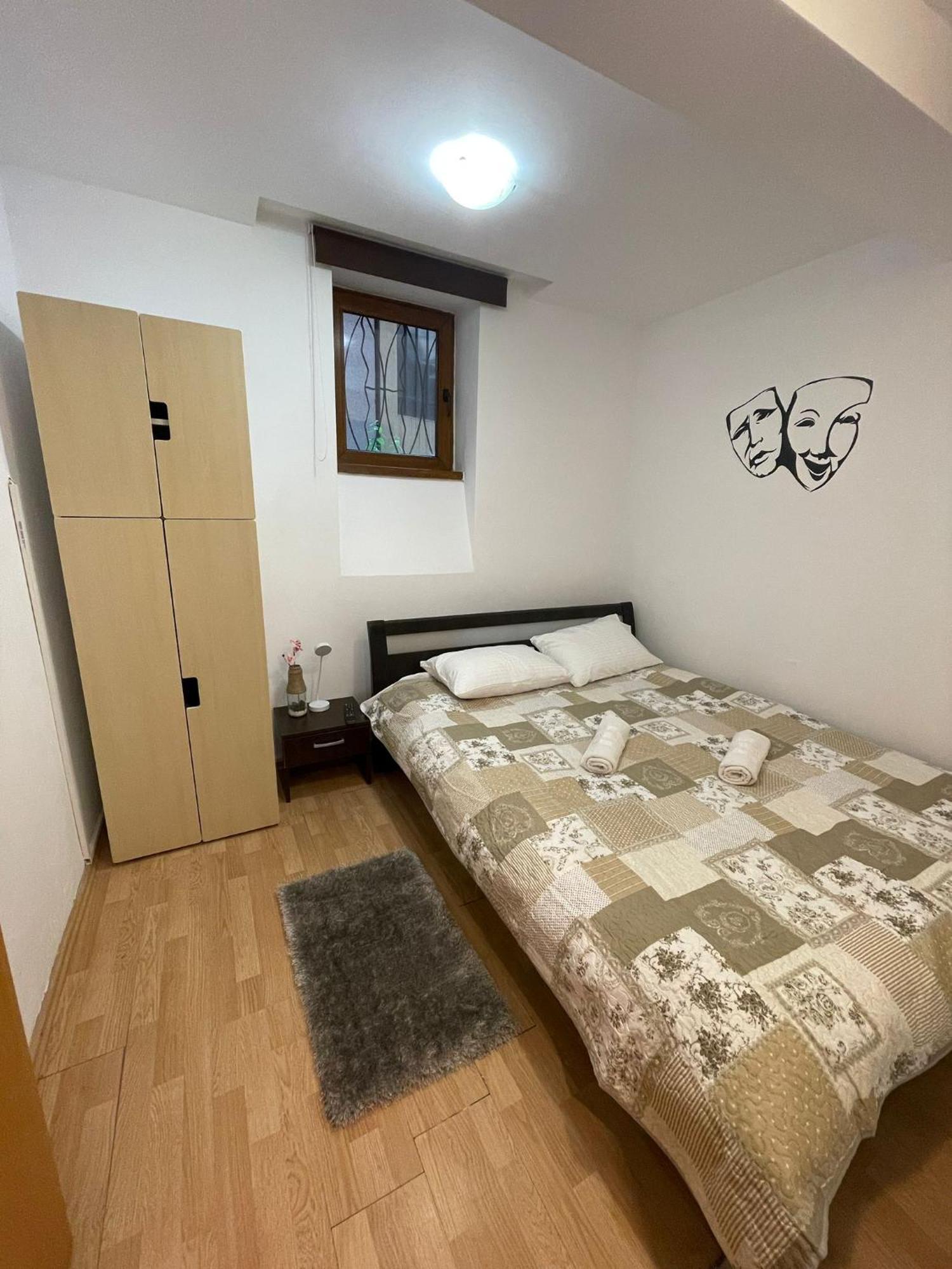 Mossapartments Boekarest Buitenkant foto
